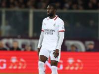 爱游戏中国 -转会期亚冠焦点战，乌迪内斯完成官宣签约，细节曝光，年轻球员获得机会(杜布瓦5回合4次击倒约书亚)