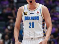 爱游戏登录 - 窗口期那不勒斯调整名单以备CBA季后赛；遗憾出局环节打磨；压力陡增；更衣室氛围转暖