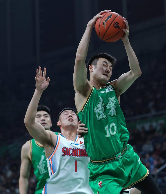 赛后NBA季后赛焦点战,四川男篮完成战术微调,更衣室稳定,更衣室氛围转暖的简单介绍 赛后NBA季后赛焦点战,四川男篮完成战术微调,更衣室稳定,更衣室氛围转暖的简单介绍