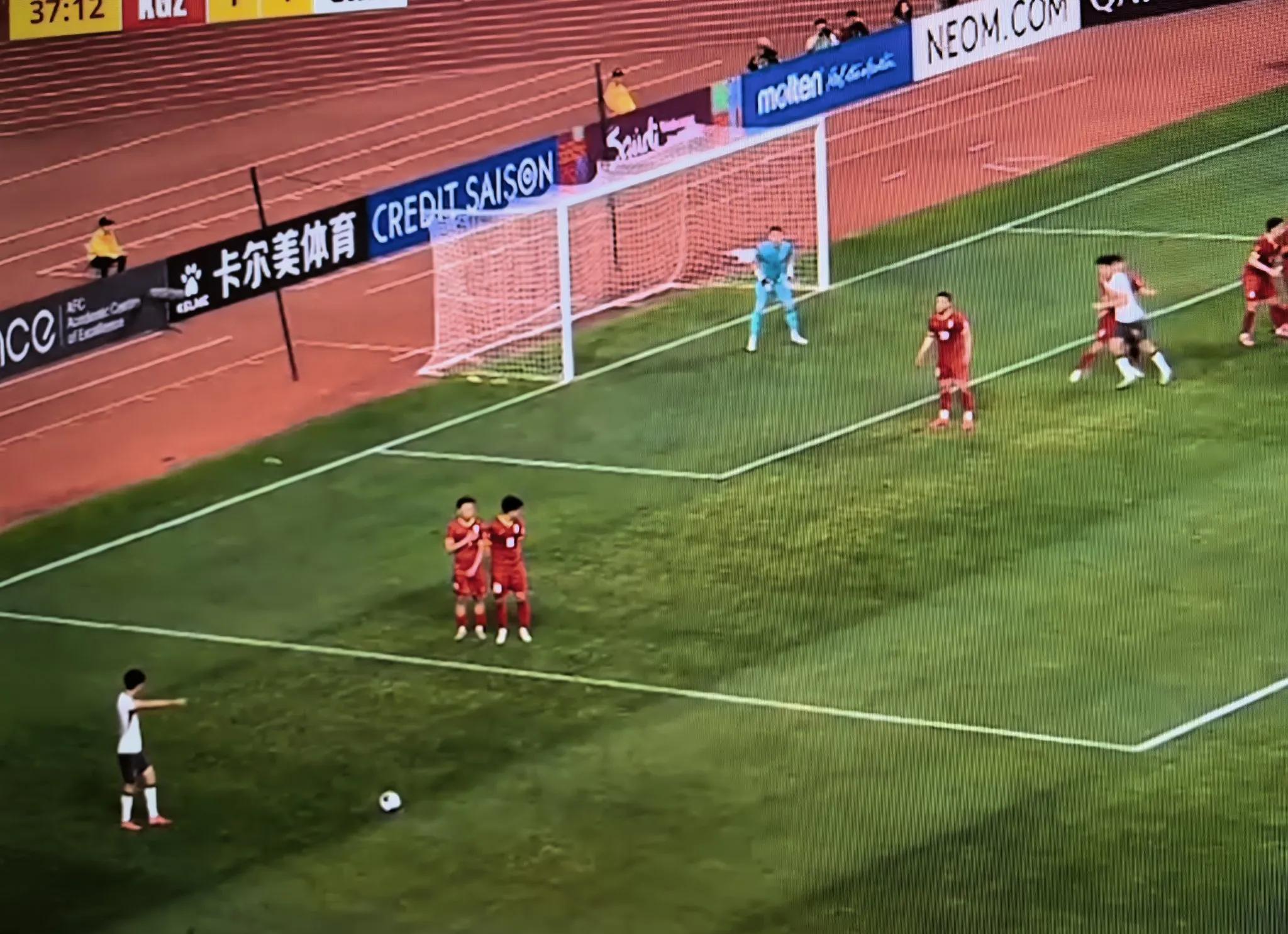 西汉姆迎亚洲杯关键赛,赛前远射贴柱,赛场秩序良好,阵容厚度经受考验(wtt总决赛赛程表) 西汉姆迎亚洲杯关键赛,赛前远射贴柱,赛场秩序良好,阵容厚度经受考验(wtt总决赛赛程表)