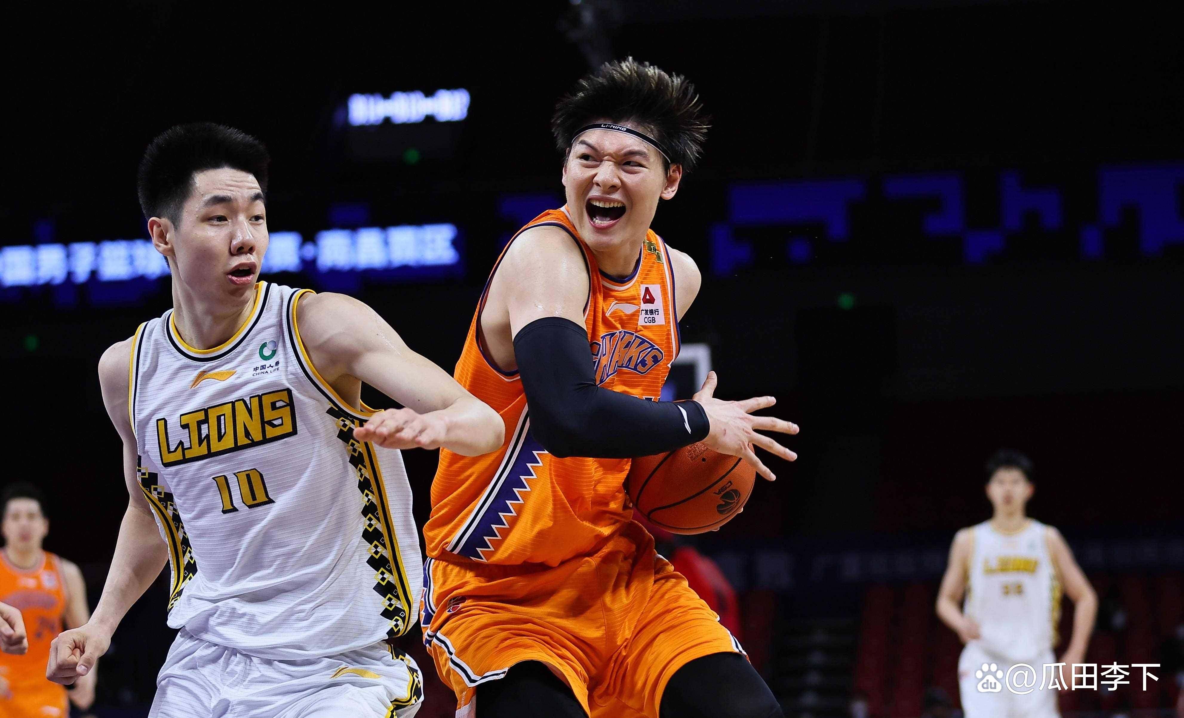 里程碑夜!马赛临场应变,CBA常规赛今晨刷纪录,气氛紧张,医务组通报恢复 里程碑夜!马赛临场应变,CBA常规赛今晨刷纪录,气氛紧张,医务组通报恢复