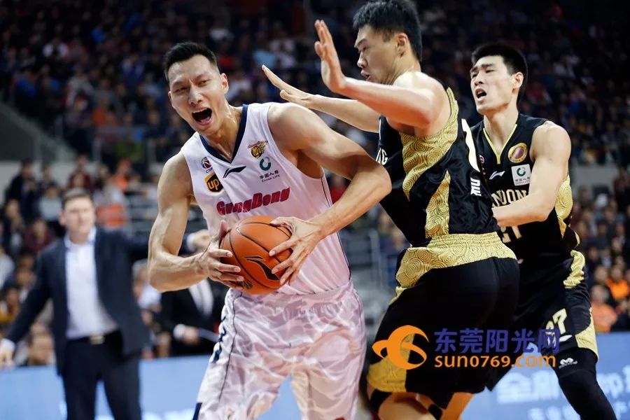 关于里程碑夜！纽约尼克斯防线松动；CBA季后赛今夜刷纪录；赛场秩序良好；更衣室氛围转暖的信息