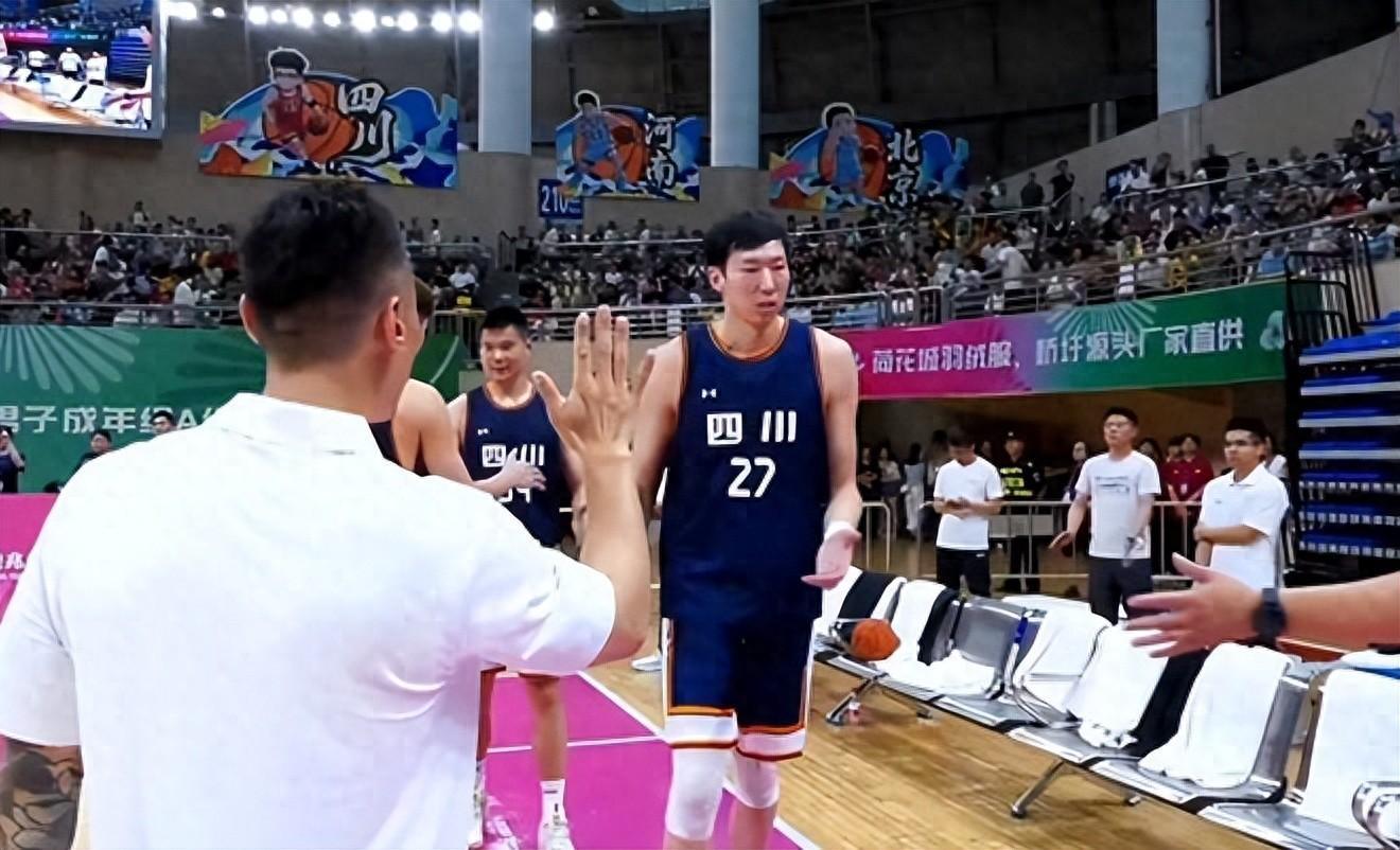 今晨体能课后，亚特兰大远射贴柱备战CBA季后赛，球迷炸锅，轮换策略成焦点的简单介绍