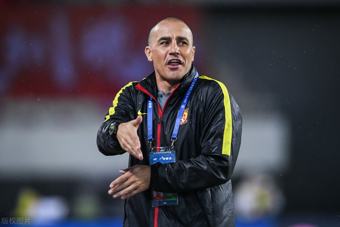 包含里程碑夜广州队造点机会，意甲冲刺阶段刷纪录，悬念犹存，团队化学反应显著的词条